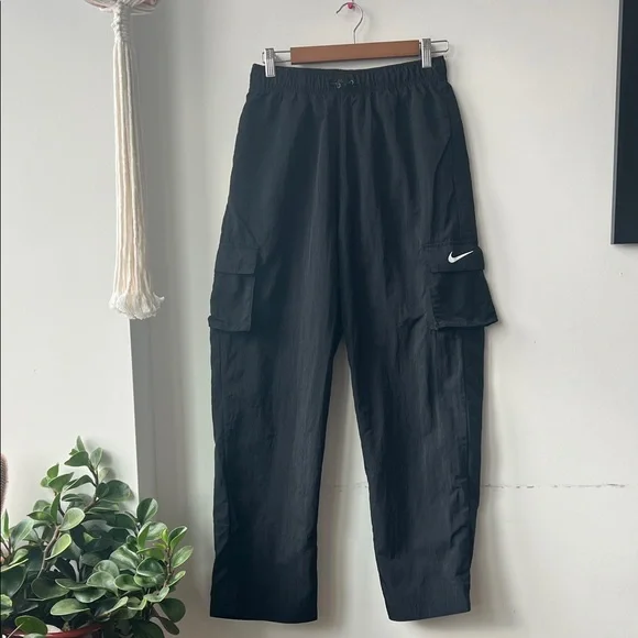Nike Woven Cargo Pants - Picture 1 of 7